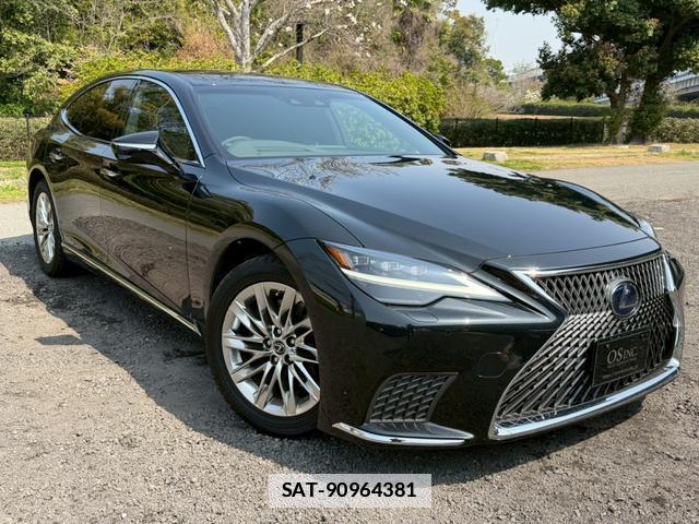 Lexus LS 2021-02 7794398-10