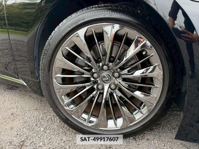 Lexus LS 2018-03 7794409-2