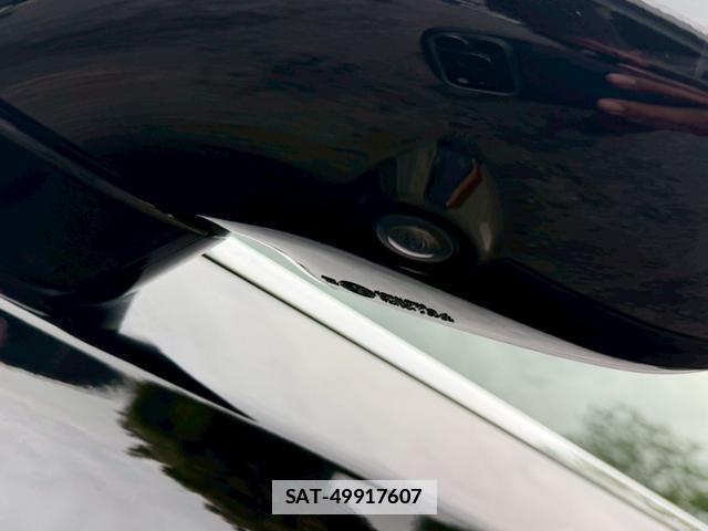 Lexus LS 2018-03 7794409-9