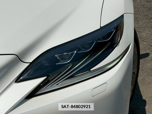 Lexus LS 2017-12 7794432-3