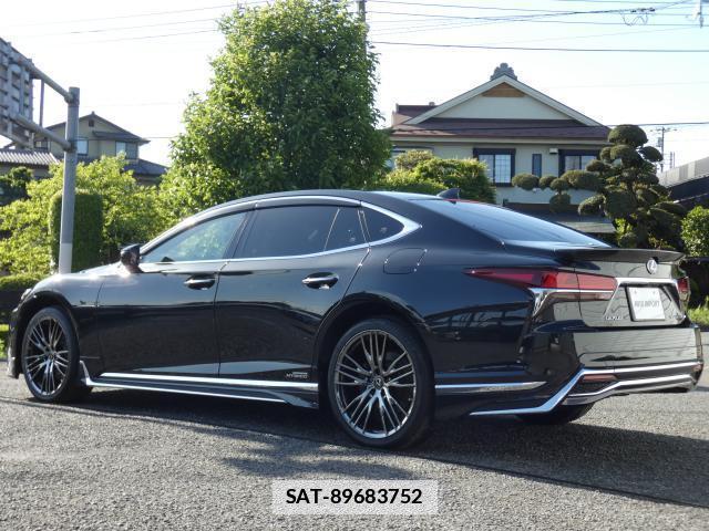 Lexus LS 2018-06 7794548-1