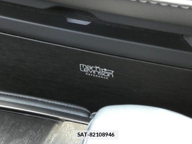 Lexus LS 2022-10 7794552-16
