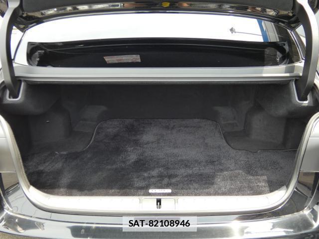 Lexus LS 2022-10 7794552-9
