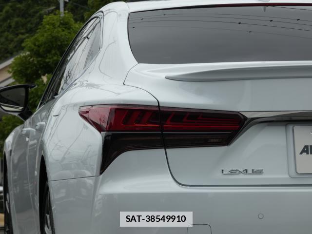 Lexus LS 2022-01 7794554-3