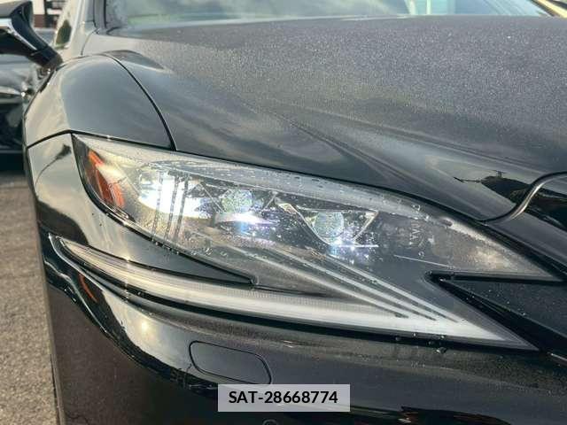 Lexus LS 2017-12 7795634-18