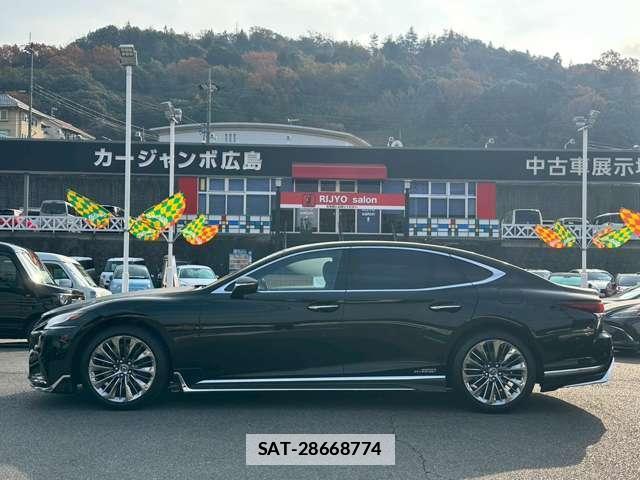 Lexus LS 2017-12 7795634-5