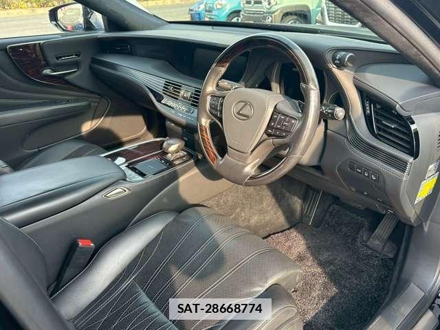 Lexus LS 2017-12 7795634-6