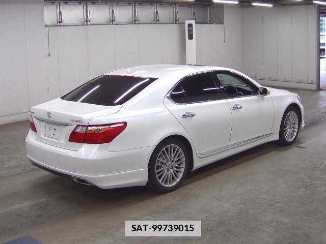 Lexus LS 2011-12 7796125-4