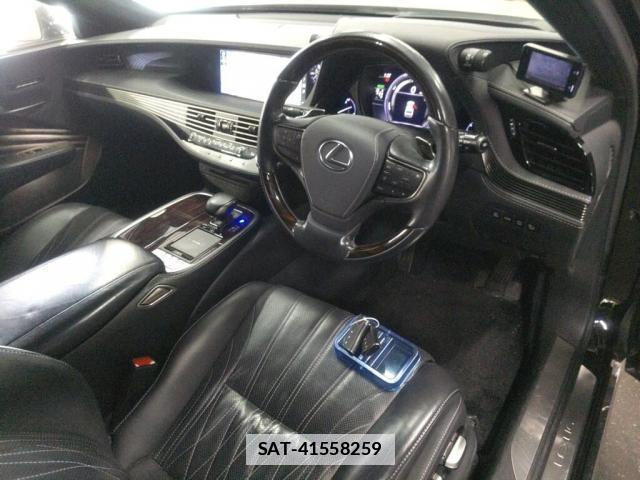 Lexus LS 2018-03 7796187-2