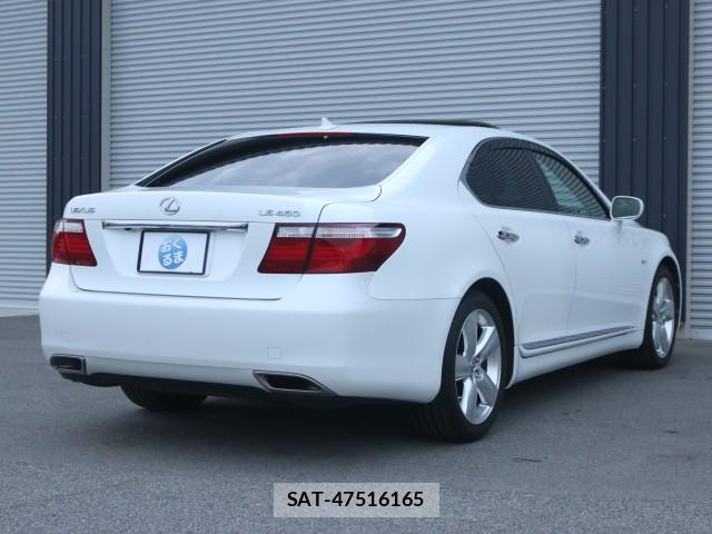 Lexus LS 2006-11 7796274-13