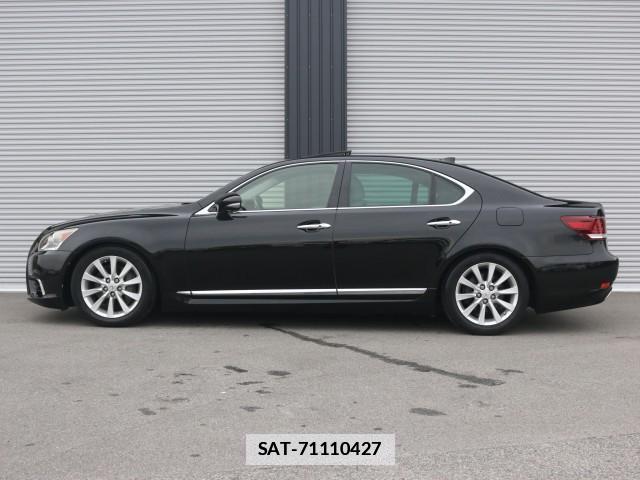 Lexus LS 2016-01 7796366-10