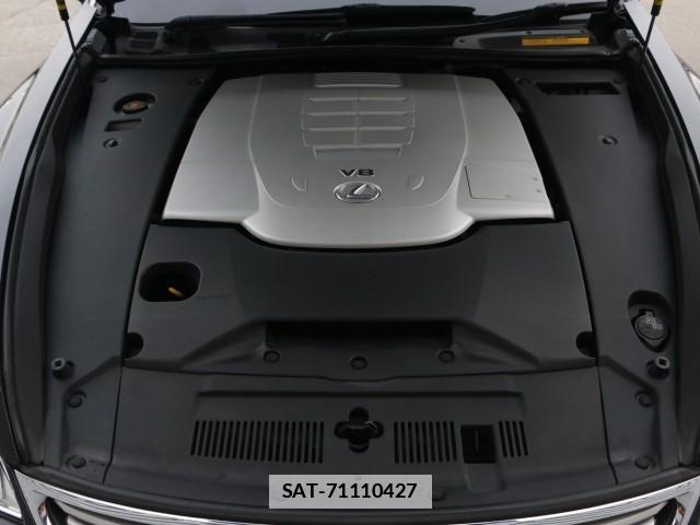 Lexus LS 2016-01 7796366-7