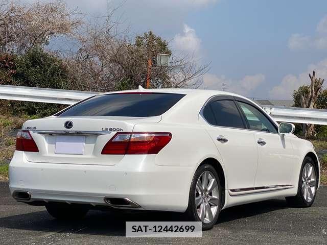 Lexus LS 2012-02 7796951-1