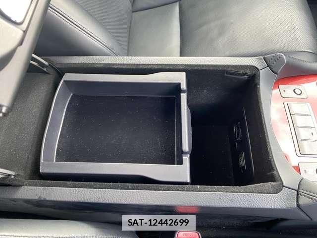 Lexus LS 2012-02 7796951-19