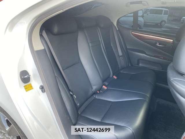 Lexus LS 2012-02 7796951-4