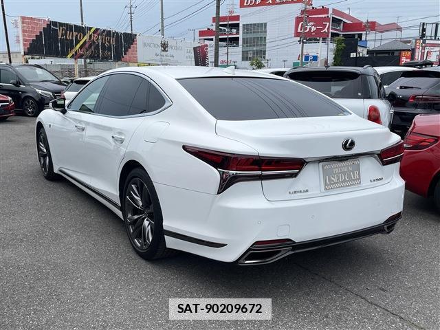 Lexus LS 2018-01 7798241-13