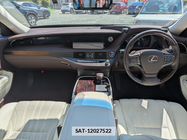 Lexus LS 2017-11 7798690-2