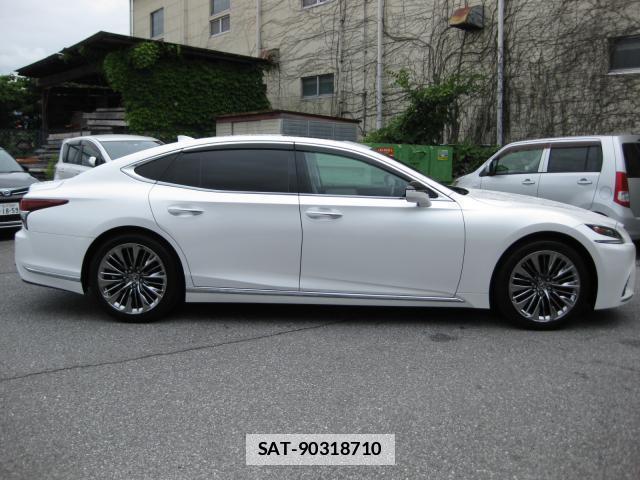 Lexus LS 2019-07 7800504-3