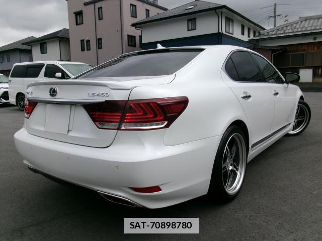 Lexus LS 2015-02 7800526-1