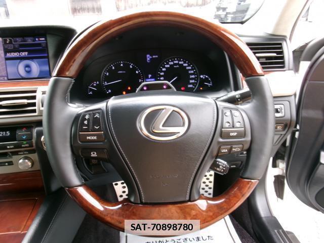 Lexus LS 2015-02 7800526-2