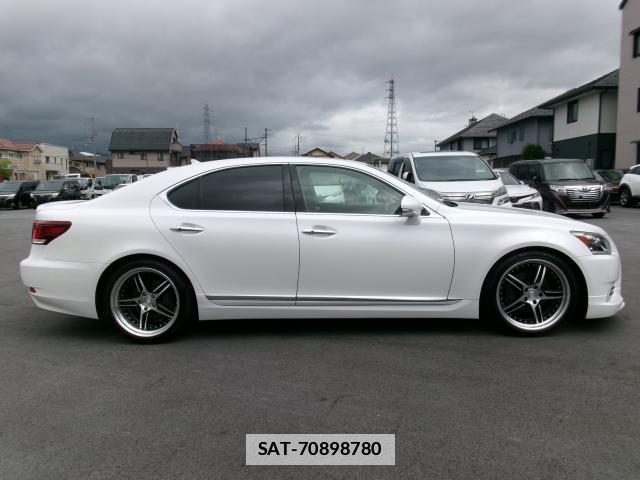 Lexus LS 2015-02 7800526-3