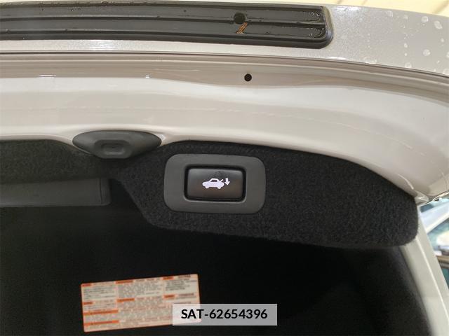 Lexus LS 2015-03 7800710-18