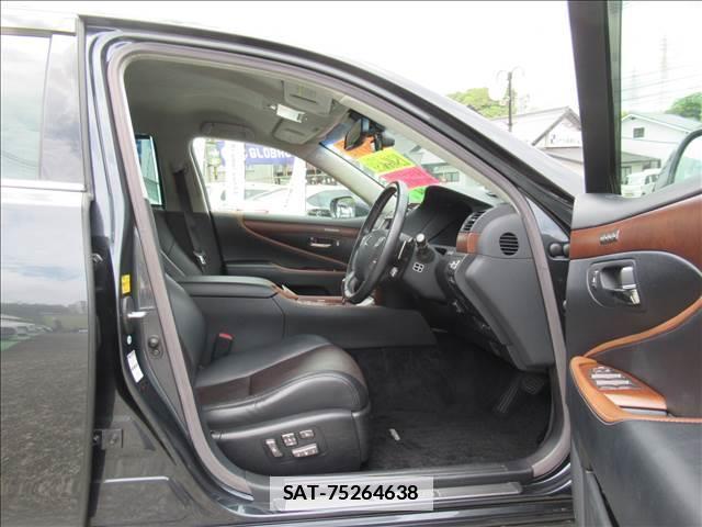 Lexus LS 2010-02 7802657-13