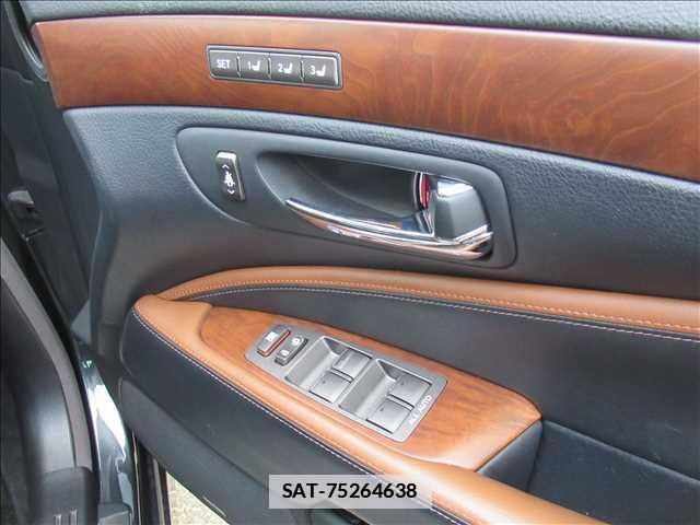 Lexus LS 2010-02 7802657-9