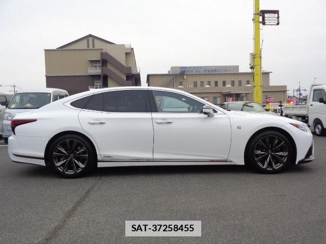 Lexus LS 2021-05 7802902-19