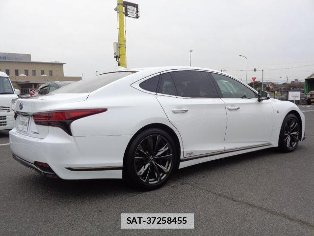 Lexus LS 2021-05 7802902-3
