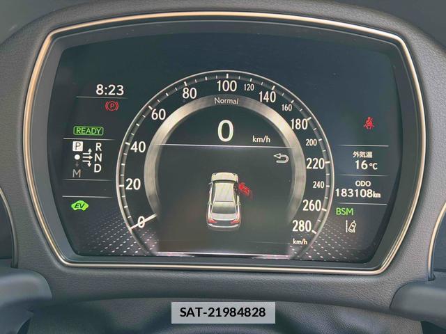 Lexus LS 2018-10 7803755-14