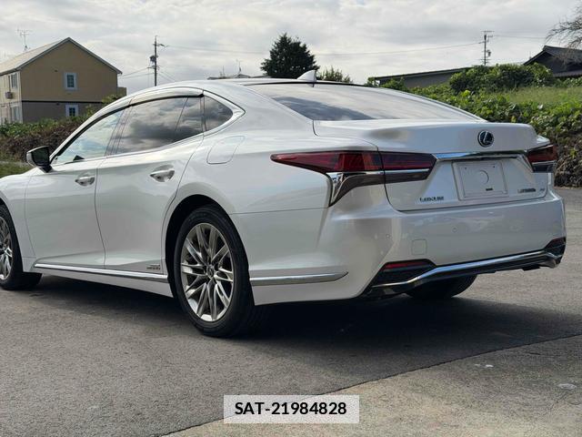 Lexus LS 2018-10 7803755-5