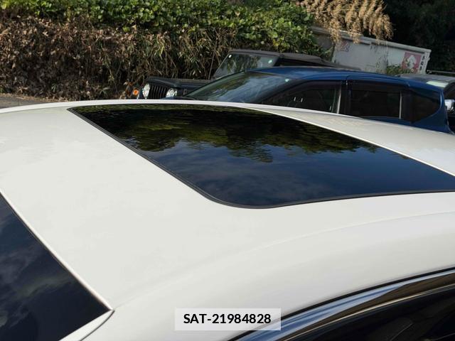 Lexus LS 2018-10 7803755-9