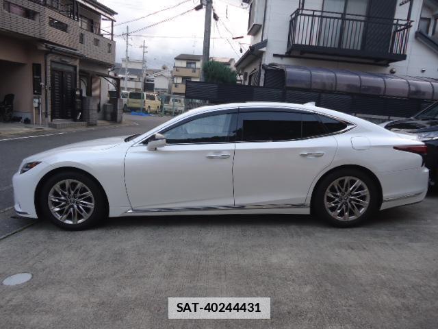 Lexus LS 2021-03 7804626-10
