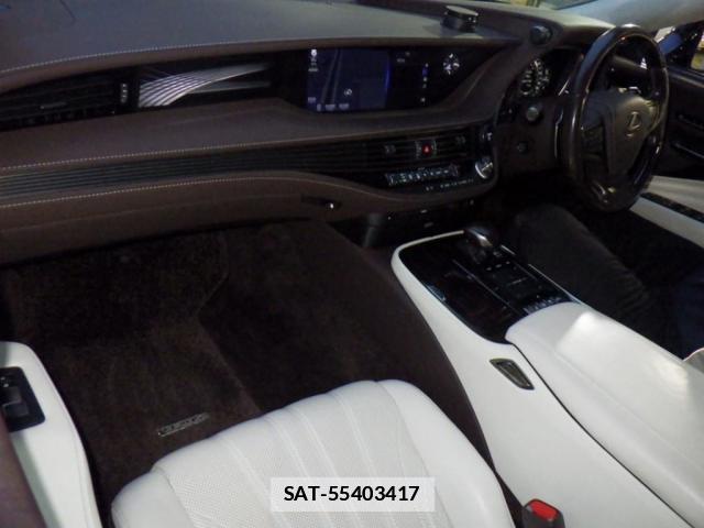 Lexus LS 2017-11 7805752-2