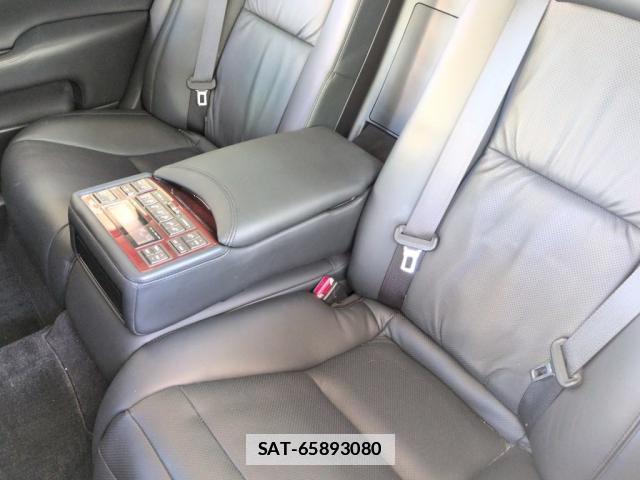 Lexus LS 2011 7805754-3