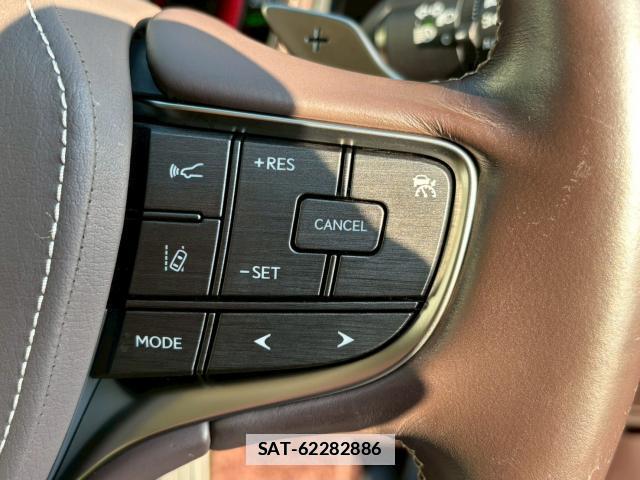 Lexus LS 2018-03 7806199-12