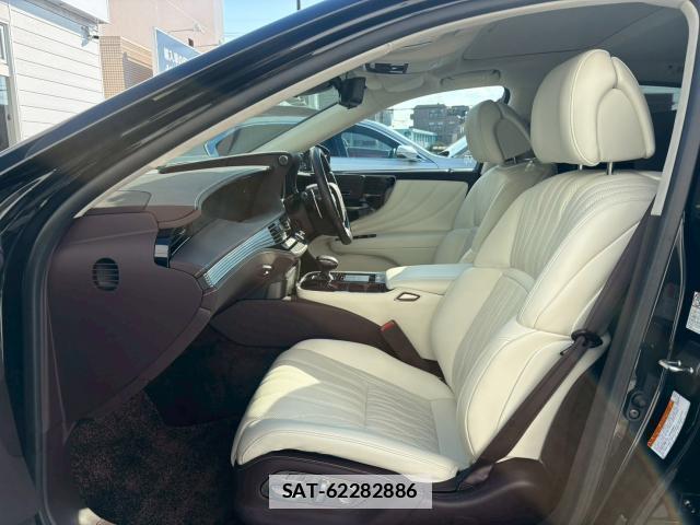 Lexus LS 2018-03 7806199-6