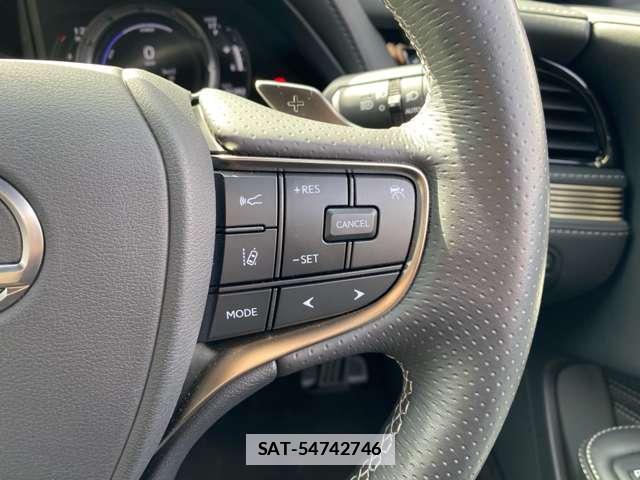 Lexus LS 2021-02 7806447-13