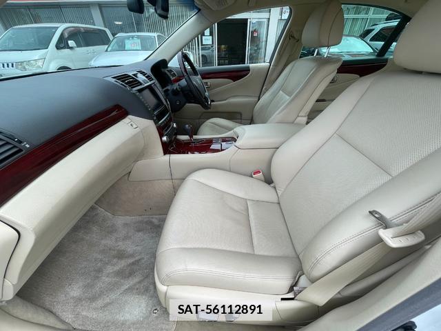 Lexus LS 2010-12 7808752-15