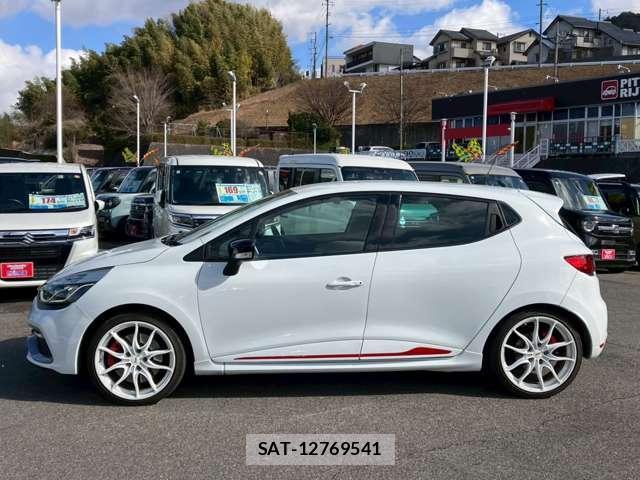 Renault LUTECIA 2013-11 7795715-3