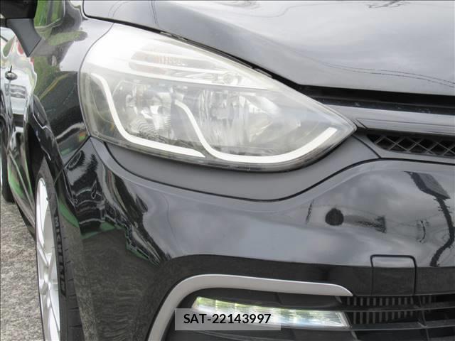 Renault LUTECIA 2014-02 7802664-9