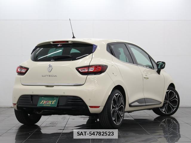 Renault LUTECIA 2017-02 7806760-1