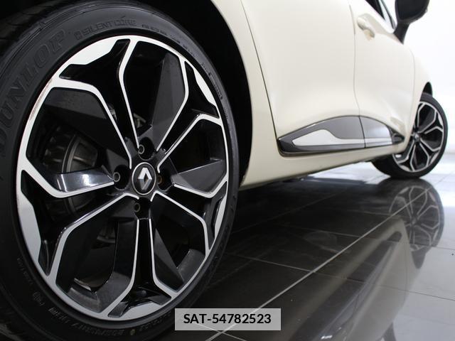 Renault LUTECIA 2017-02 7806760-19