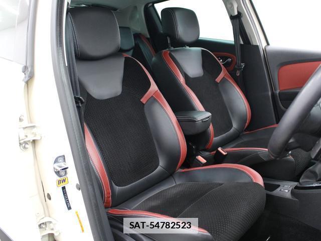 Renault LUTECIA 2017-02 7806760-9