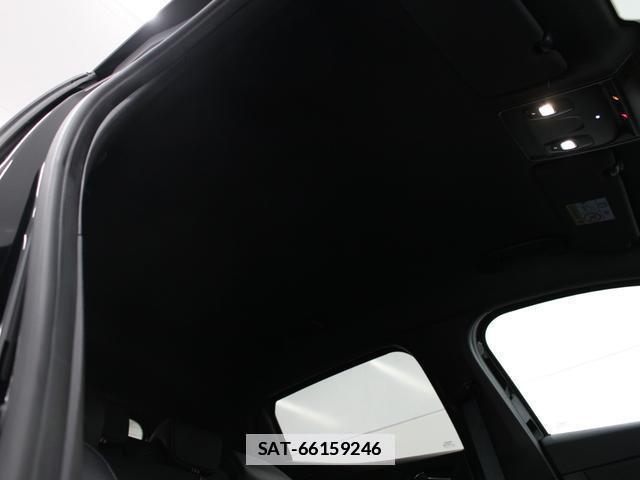 Renault LUTECIA 2021-06 7806780-13