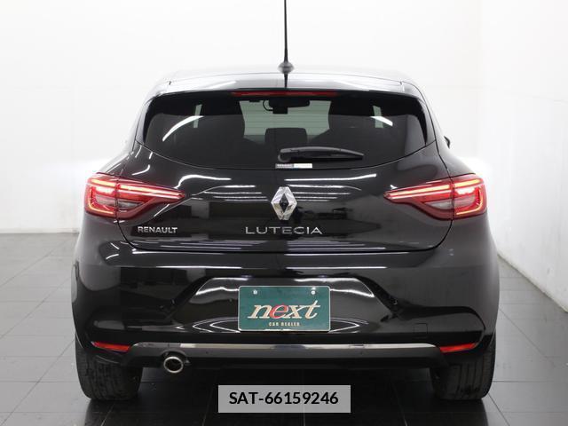Renault LUTECIA 2021-06 7806780-3