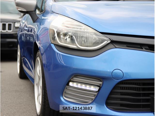 Renault LUTECIA 2015-03 7808662-10