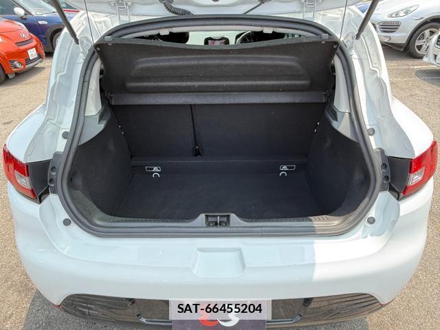 Renault LUTECIA 2016-06 7808763-15