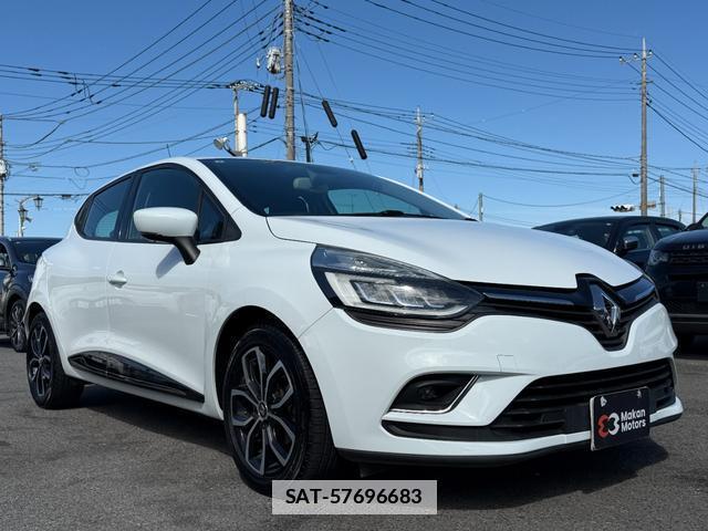 Renault LUTECIA 2017-08 7808765-12